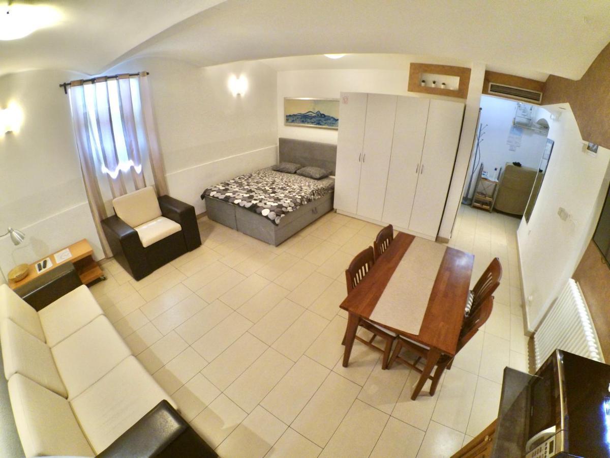 Carla Apartmán